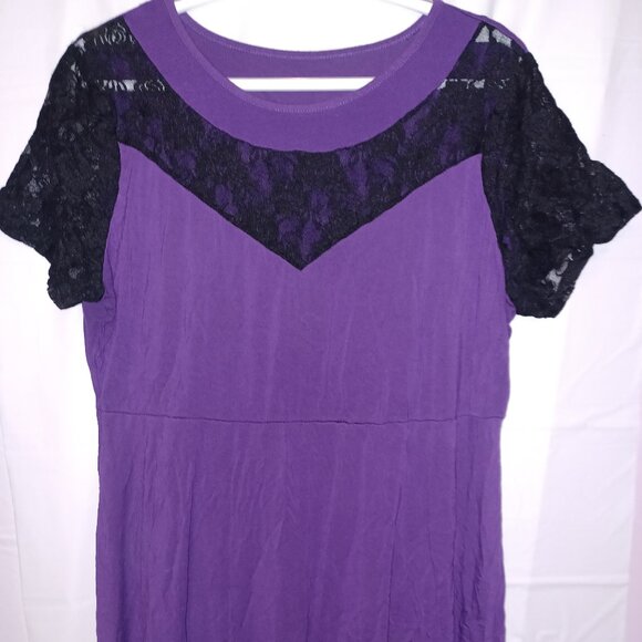 Chvity Lace Top - Purple - Size XL - Picture 1 of 3